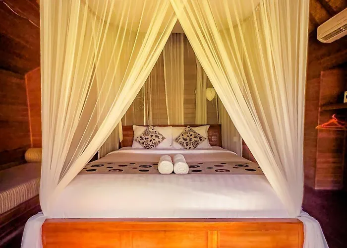 Island Garden Huts 4*