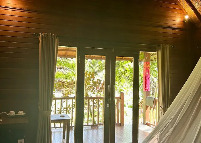 Island Garden Huts